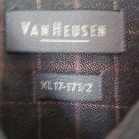 NWOT Van Heusen Men’s XL Black & Gray Plaid Dress Shirt 17–17.5 Wrinkle-Resist - Picture 3 of 4